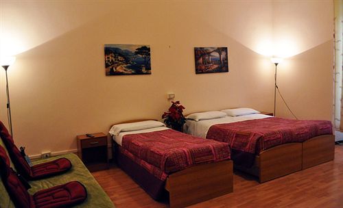 Angela Roma Guest House Екстериор снимка